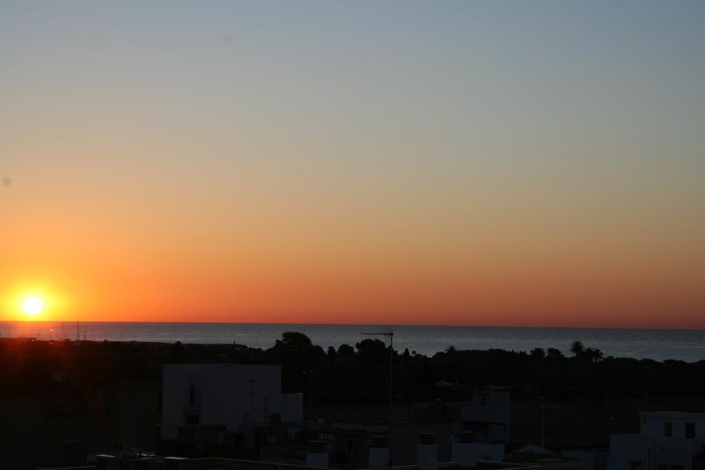Sagunto Hotel Austria 76 מראה חיצוני תמונה